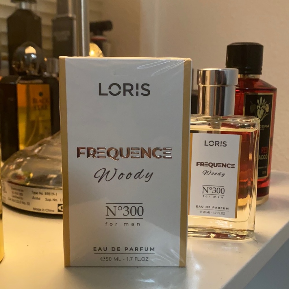 LORIS FREQUENCE WOODY PERFUME